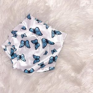 Butterfly bummies